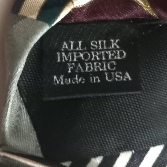 Screenplay by Martin Wong Geometric Swirl 100% Silk Neck Tie Made in USA - Picture 6 of 6